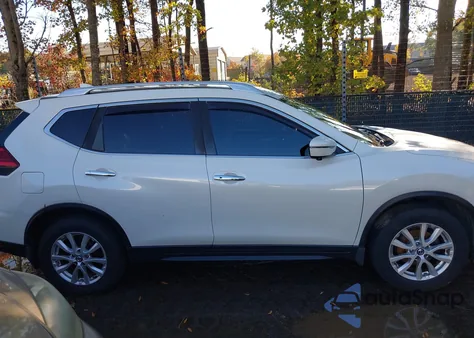 2017 Nissan Rogue Sv z USA, uszkodzony, nr VIN JN8AT2MV6HW255665